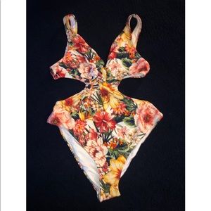 Forever 21 swimsuit 🌸🌺🌸